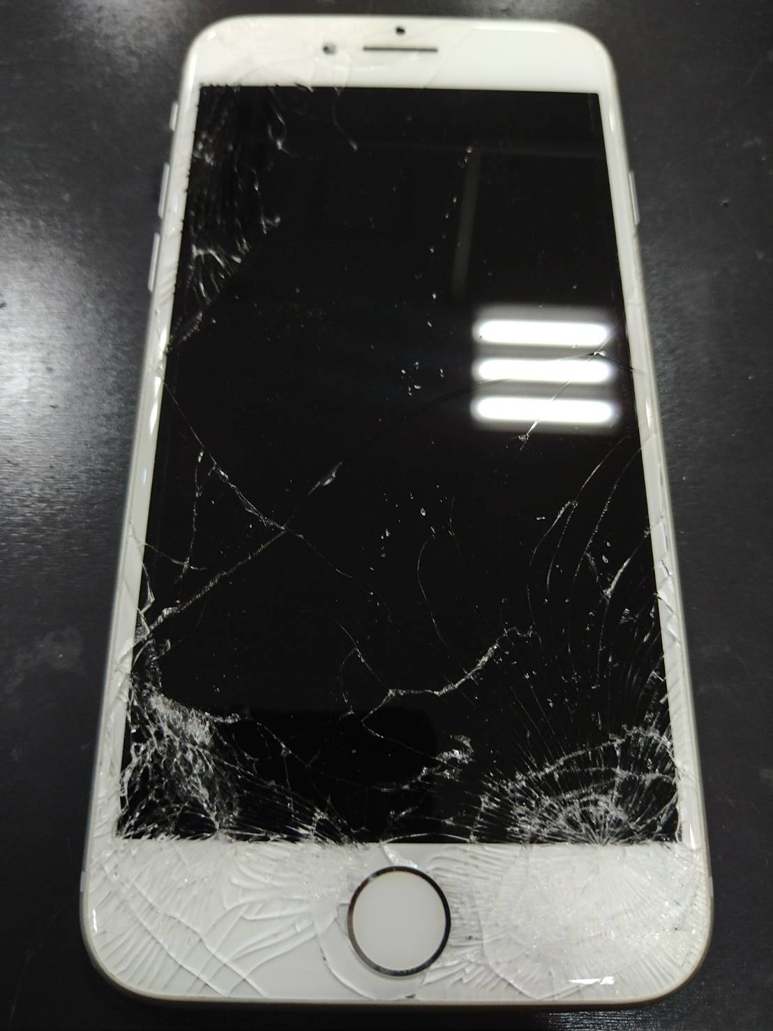 水たまりに落とした iPhone8