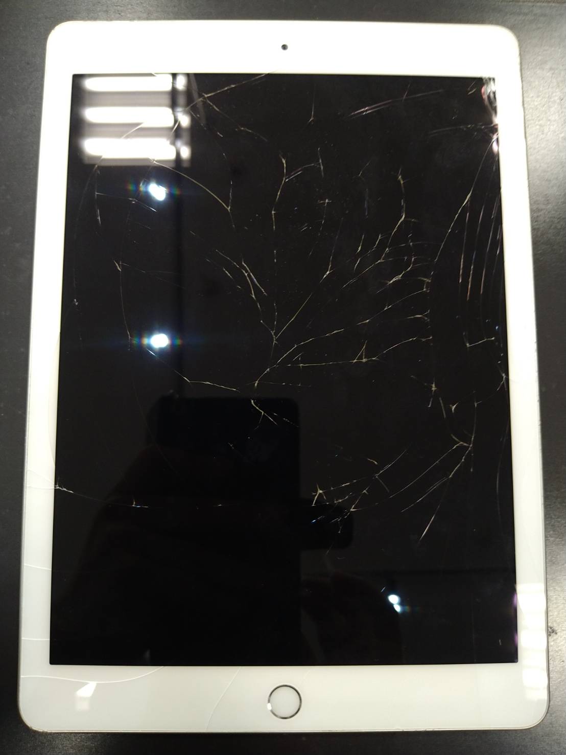 iPadのガラス割れ修理