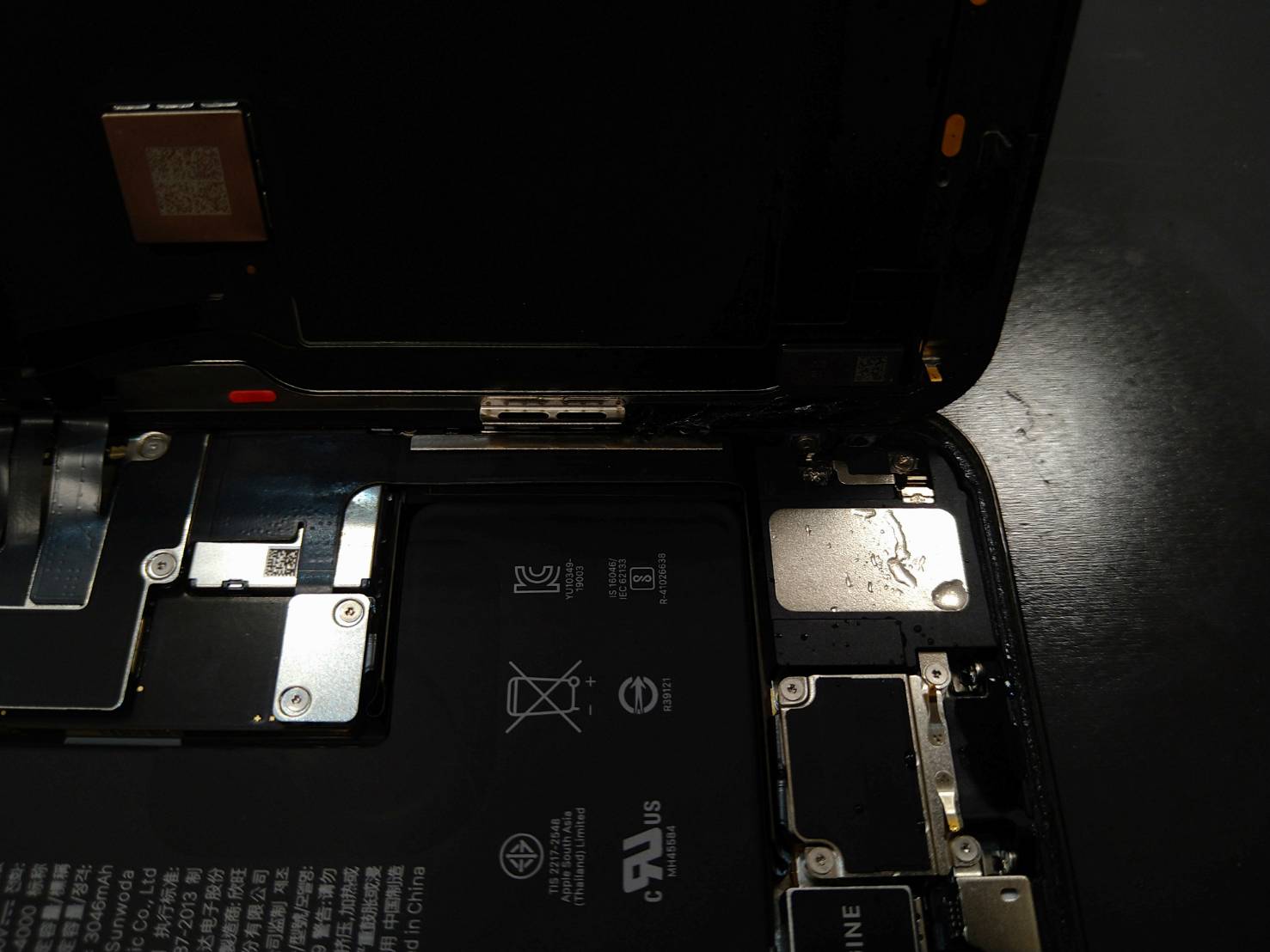 水没したiPhone11Proを即日修理