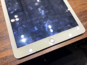 iPadが割れるのは落とした時だけではありません