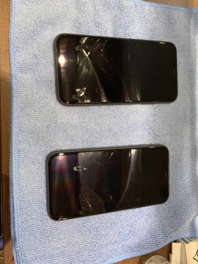 西区井口からお越しのお客様、iPhone11を２台ガラスコーティング