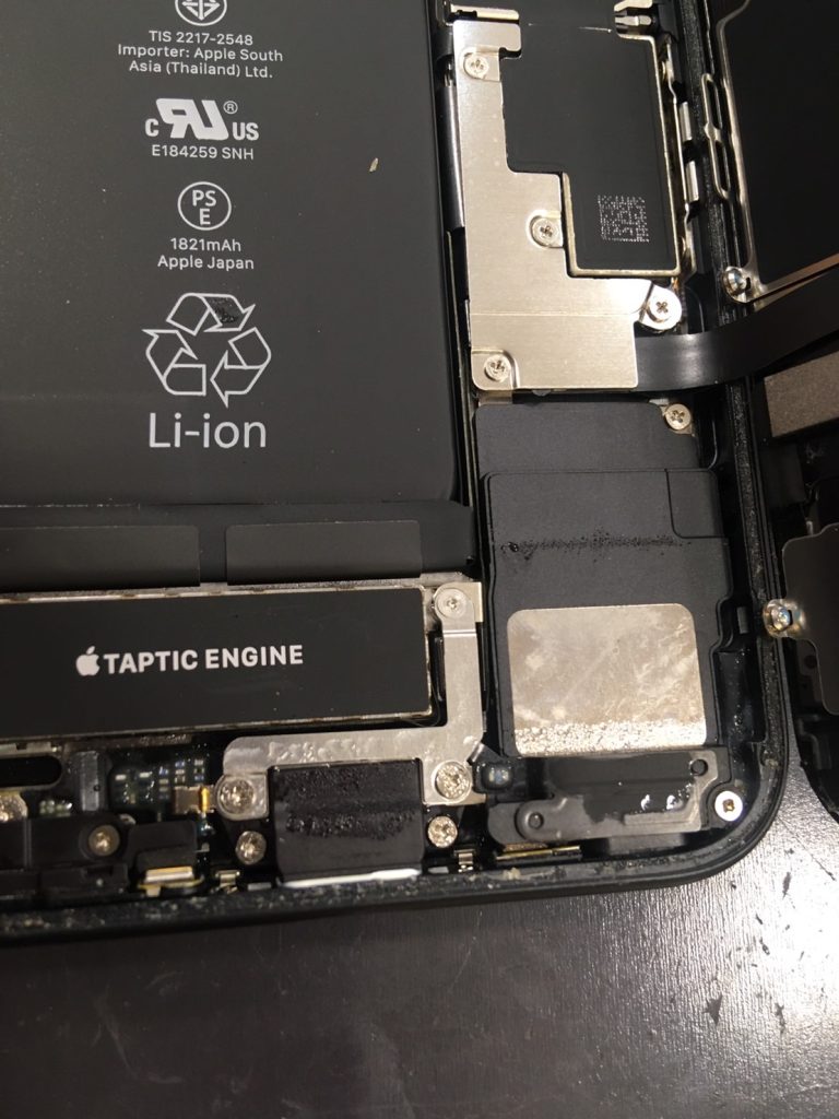 水没した iPhone の修理
