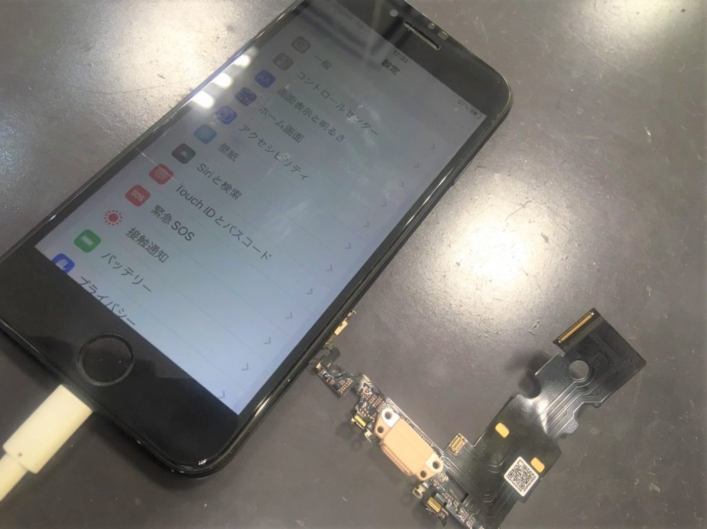iPhone SE2 のコネクター交換