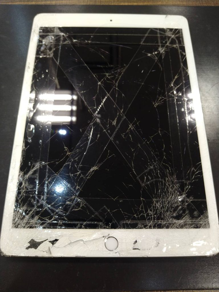 iPad7の画面修理