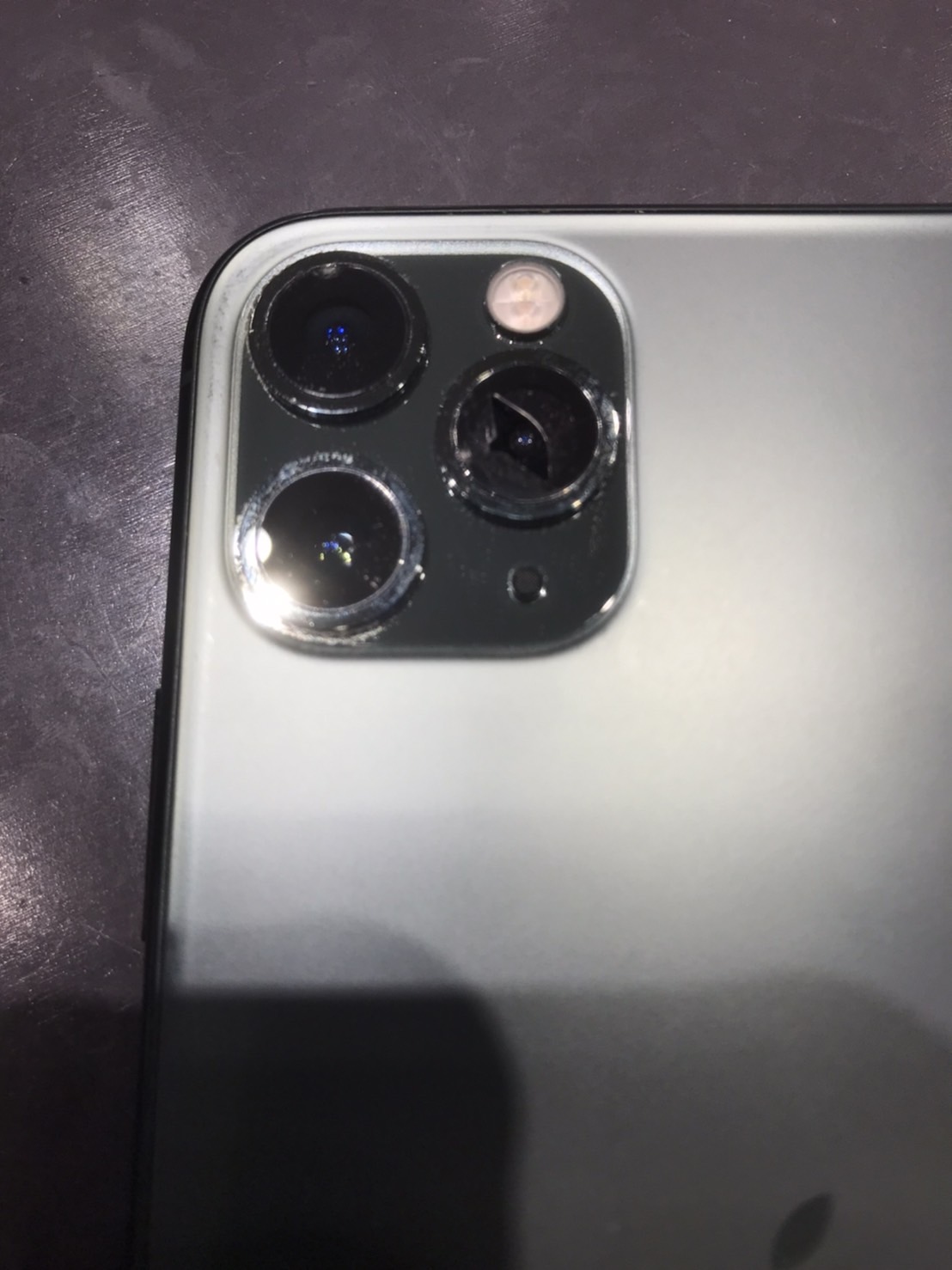 iPhoneのカメラレンズ割れの修理が多くなっています！